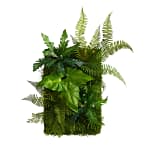 Jardim vertical artificial com plantas realistas
